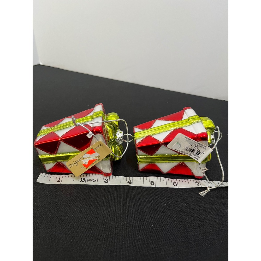 Designer's Excellence Glass Gift Box Christmas Ornaments Set of 2 Red Green 3.5" - Picture 9 of 9